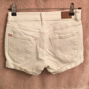 🌻4/$25🌻 UO BDG Mid Rise White Shorts ☀️